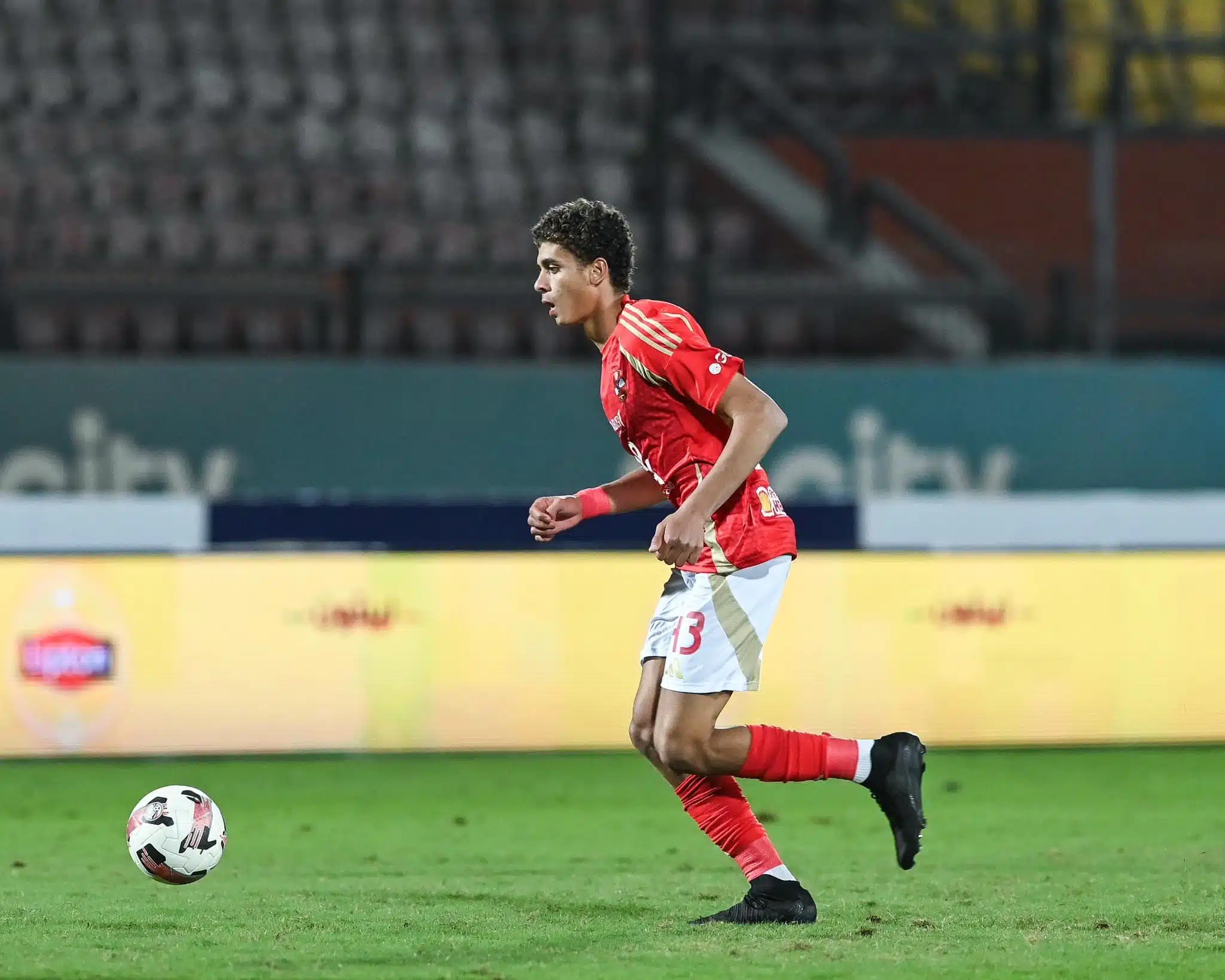 عاجل.. الخطيب ناويها.. كم سيحصل الأهلي من انتقال حمزة عبد الكريم لصفوف برشلونه؟