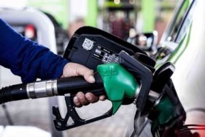 الإمارات ترفع أسعار البنزين لشهر يونيو والـ “سوبر 98” يصل إلى 3.95 درهم للتر