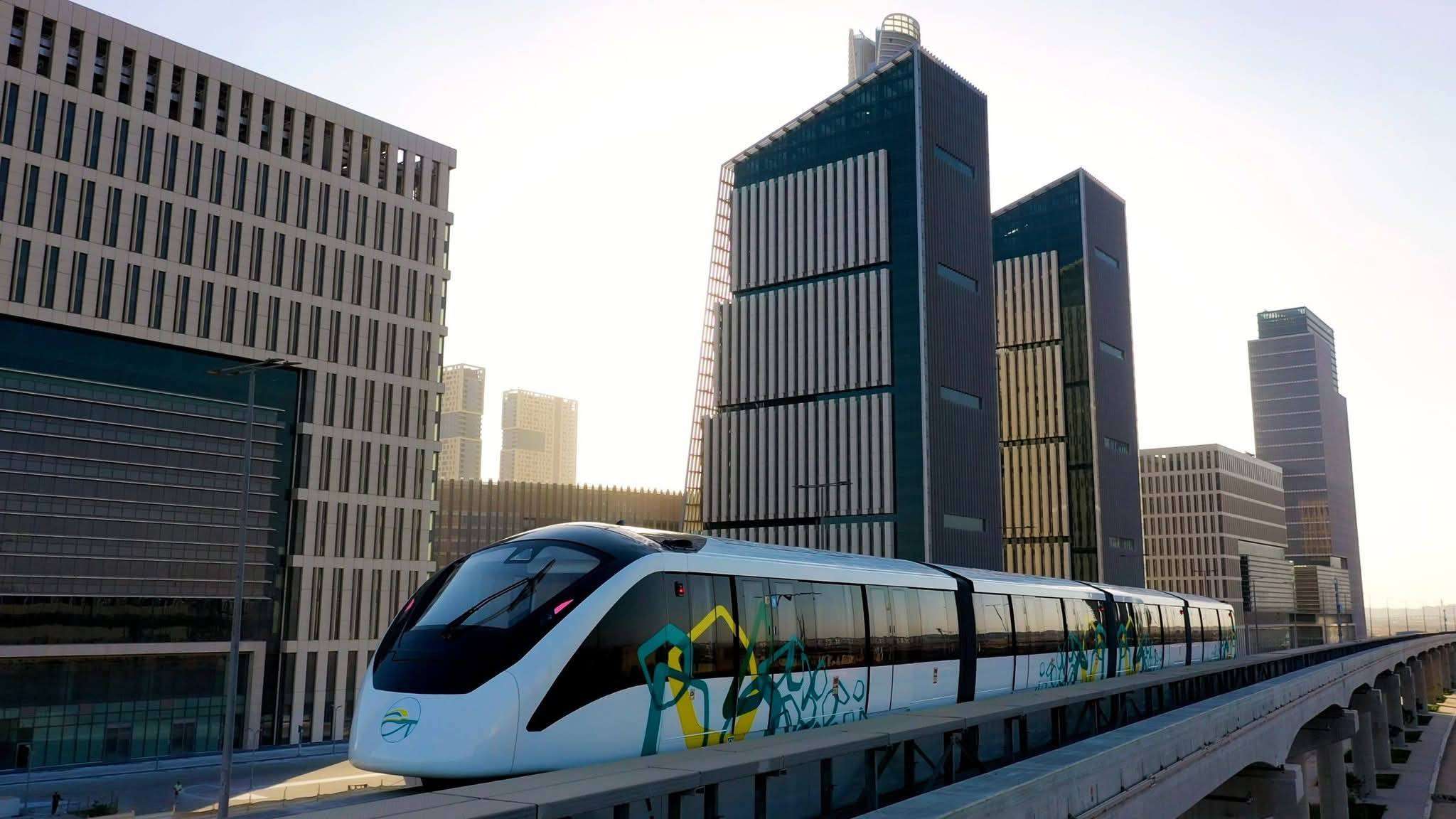 وزير النقل يعلن موعد تشغيل المرحلة الثانية من المونوريل.. بشرى للمواطنين