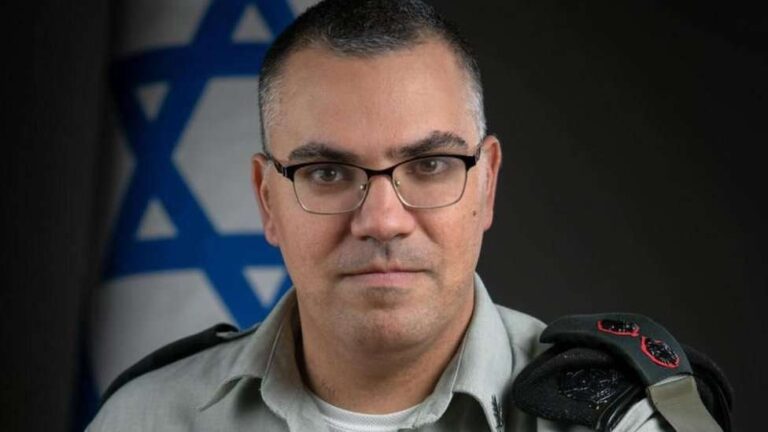 إسرائيل تصدر تحذيرا بالإخلاء لمدينة صور اللبنانية القديمة