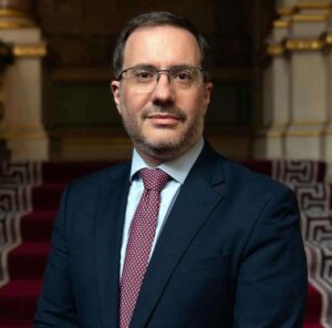 السفير البريطاني بالقاهرة: العلاقات بين المملكة المتحدة ومصر تتجه نحو مرحلة أكثر استراتيجية وتكاملاً