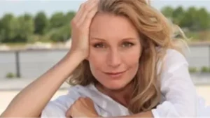 حماية مزدوجة بعد الأربعين.. 4 مغذيات أساسية تدعم صحة الدماغ والعظام معًا