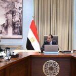 رئيس الوزراء يستعرض خطة تطوير أداء الشركة القابضة للأدوية والشركات التابعة لها