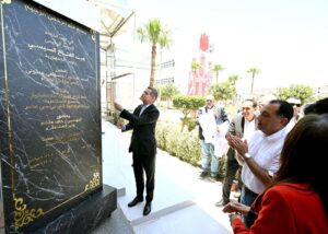 رئيس الوزراء يفتتح خط إنتاج جديد لـ