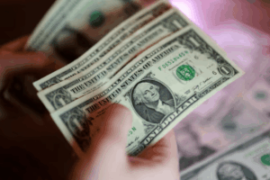سعر الدولار أمام الجنيه المصري اليوم الأحد 7 يونيو 2026
