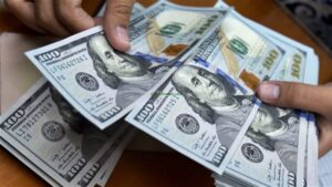 سعر الدولار اليوم يسجل تغيرات جديدة بالبنوك