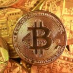 صناديق بيتكوين المتداولة تشهد تدفقات مليارية وتقلبات حادة وسط صعود العملة فوق 80 ألف دولار