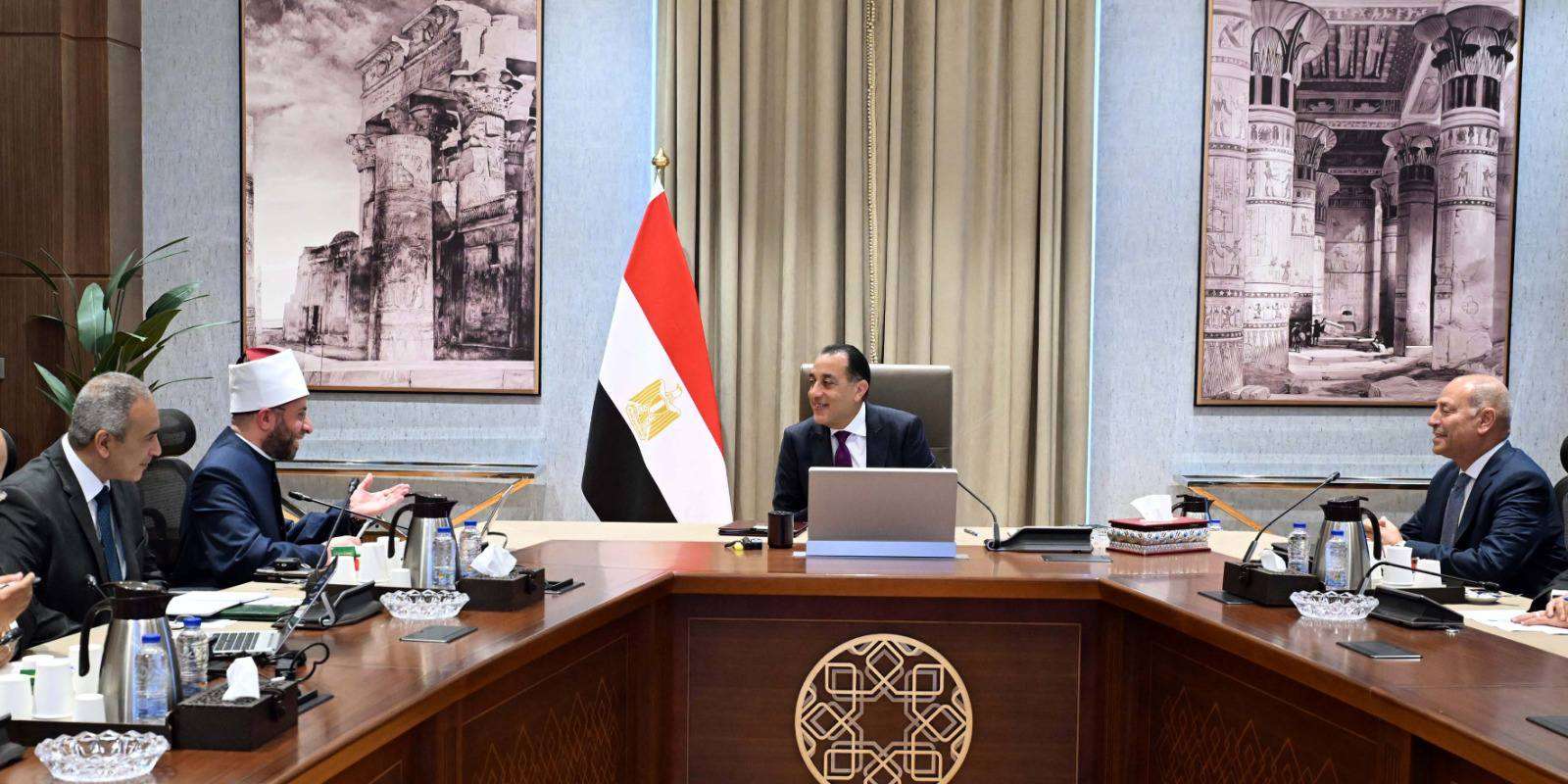 مدبولي: “قلب القاهرة” سيتحول إلى متحف مفتوح عالمي.. وخطة لتخضير العاصمة وزيادة المساحات الخضراء