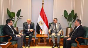 وزير التموين: دعم وتحفيز الكفاءات المتميزة يعزز كفاءة الرقابة والانضباط بالأسواق.
