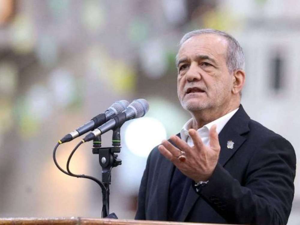 وزير الخارجية الإيراني ينضم إلى مسعود بيزشكيان في زيارة باكستان