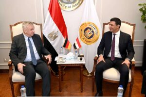 وزير الصناعة يبحث مع سفير ألمانيا لدى مصر سبل تعزيز التعاون الصناعي بين البلدين