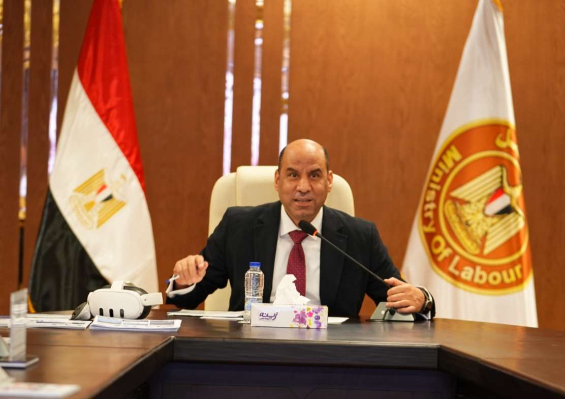 وزير العمل: البطالة تتراجع إلى 6% بفضل فلسفة البناء والتنمية منذ ثورة 30 يونيو