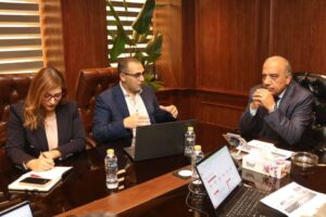 وزير الكهرباء يبحث تنظيم سوق الطاقة وتعزيز الحوكمة مع “Nexus Analytica”
