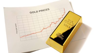 الذهب يقترب من إنهاء يوليو على مكاسب تتجاوز 2.2% وسط ترقب عالمي