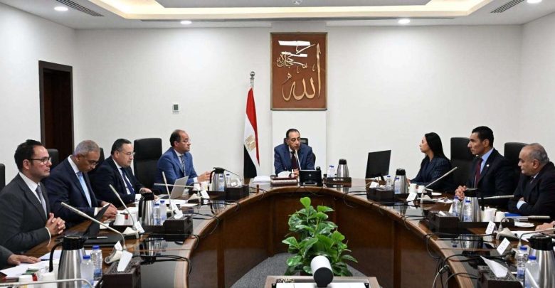 رئيس الوزراء يستعرض عددا من المقترحات للبرنامج الوطني لاكتشاف ورعاية الموهوبين