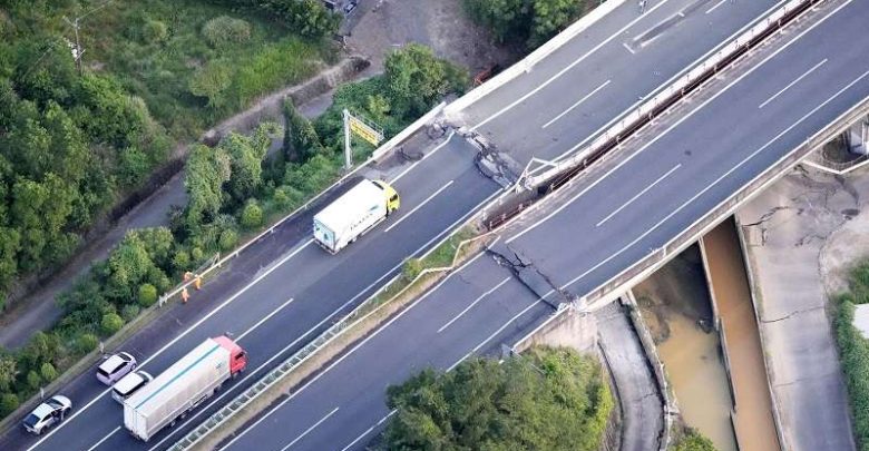 زلزال عنيف بقوة 7.1 درجة يضرب جنوب اليابان.. وأنباء عن ضحايا وانفجار بمركز تجاري