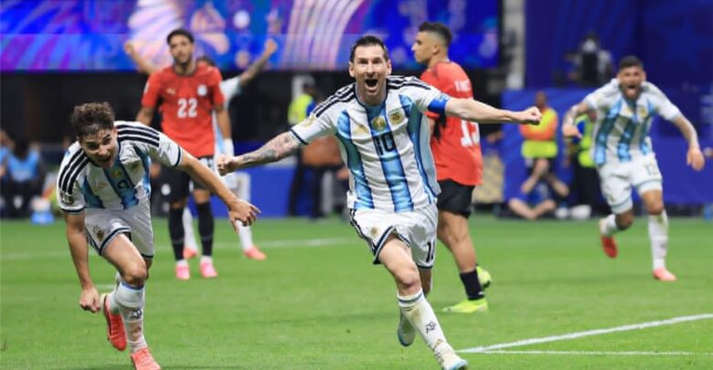 فيديو | في 5 دقائق.. روميرو وميسي يسجلان هدفين لـ الأرجنتين أمام مصر
