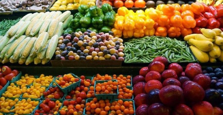 أسعار الفاكهة والخضروات اليوم في سوق العبور.. الموز بـ20 جنيهًا والطماطم بـ5 جنيهات