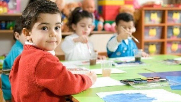 أطعمة مهمة في اللانش بوكس.. استشاري تغذية توضح الوجبة المثالية للطفل