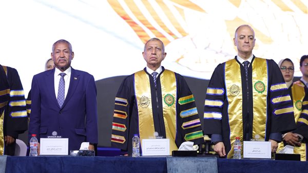 الأكاديمية العربية تحتفل بتخريج 101 طبيبة وصيدلانية من جامعة الأحفاد السودانية بالعلمين الجديدة
