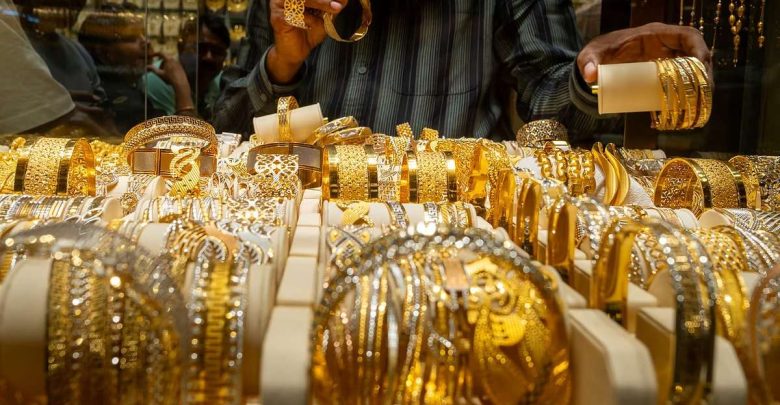 الجرام بـ 4988 جنيها.. سعر الذهب اليوم الاثنين 3 أغسطس 2026 في الصاغة