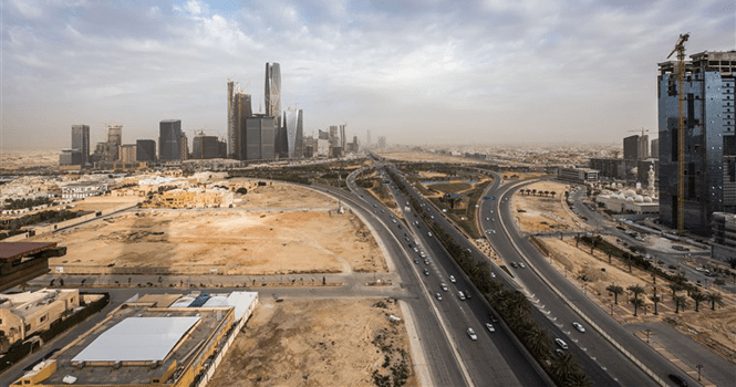 السعودية تشدد ضوابط التصرف في الأراضي الخاضعة للرسوم البيضاء