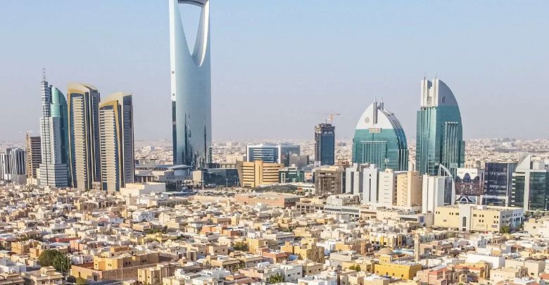 السعودية تمنع توثيق نقل ملكية الأراضي البيضاء قبل سداد الرسوم المستحقة