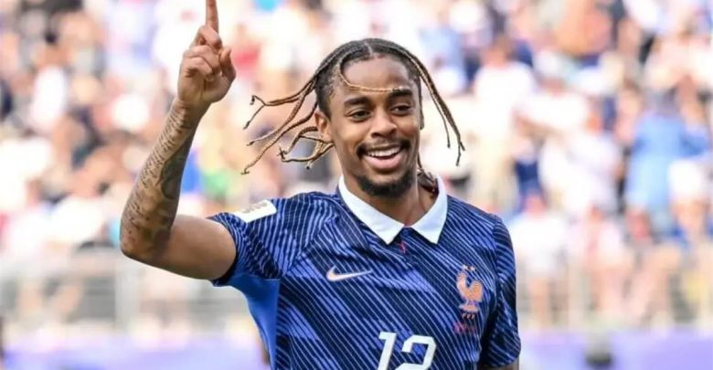 بديل محمد صلاح.. مفاوضات حاسمة بين ليفربول وباريس سان جيرمان بشأن باركولا وعقبة واحدة