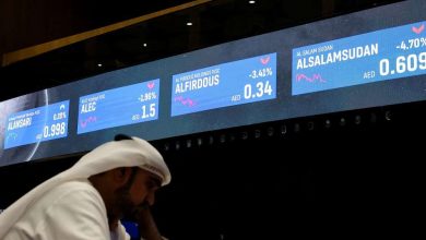 تباين بورصات الخليج عند الإغلاق وسط هبوط النفط وترقب التطورات الدبلوماسية بشأن مضيق هرمز