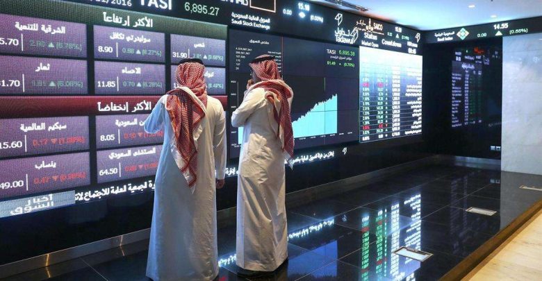 تراجع معظم بورصات الخليج بضغط من التصعيد العسكري بين أمريكا وإيران في مضيق هرمز