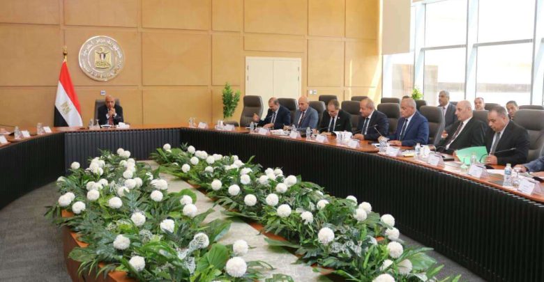 تنفيذًا لتوجيهات الرئيس السيسي.. قرارات هامة من وزير الكهرباء بشأن الفواتير والشرائح