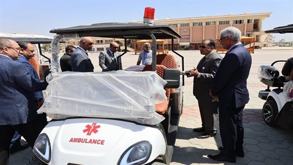 جامعة قنا تطلق الإسعاف الكهربائي وتضم 26 مركبة كهربائية خضراء لتقليل الاعتماد على الوقود التقليدي