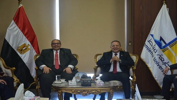 جامعة كفر الشيخ تبحث آفاق التعاون العلمي مع جامعة دمياط