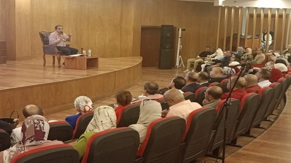 رئيس جامعة بورسعيد يرسم ملامح جديدة للتطوير الجامعي