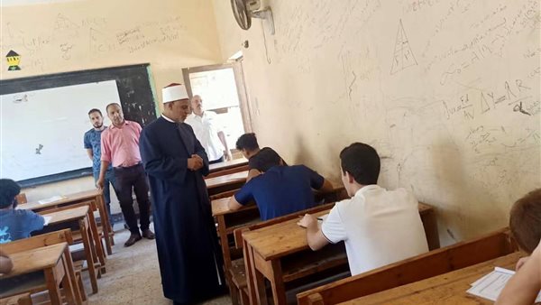 رئيس قطاع المعاهد الأزهرية يتابع اختبارات الثانوية 2026 دور ثانٍ