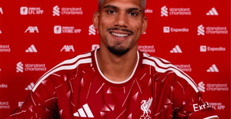 رسميًا | ليفربول يعلن ضم أراوخو من برشلونة