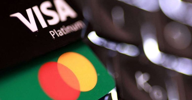 عقب رفع العقوبات الأمريكية.. فيزا وماستركارد تطلقان خدمات الدفع بالبطاقات الدولية في سوريا