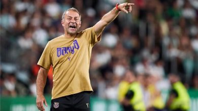 "كيف يفعل ذلك؟".. هانز فليك يثير غضب لاعب برشلونة