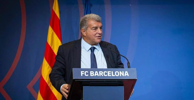 لابورتا: مستعدون لشراء ألفاريز من أتلتيكو مدريد بشرط وحيد