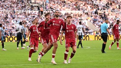 لاعب ليفربول يطلب السماح برحيله إلى فالنسيا