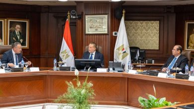 محافظ البنك المركزي يبحث مع وزير التعليم العالي مستجدات منحة علماء المستقبل استعدادًا لقبول طلاب جدد