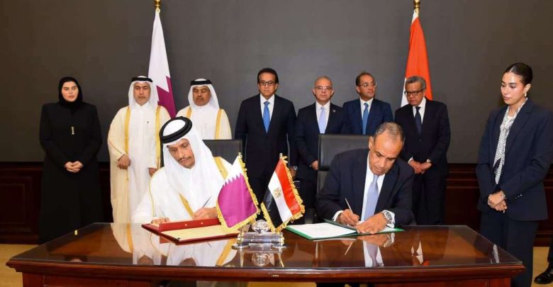 مصر وقطر توقعان عددًا من الاتفاقيات ومذكرات التفاهم لتعزيز التعاون الثنائي