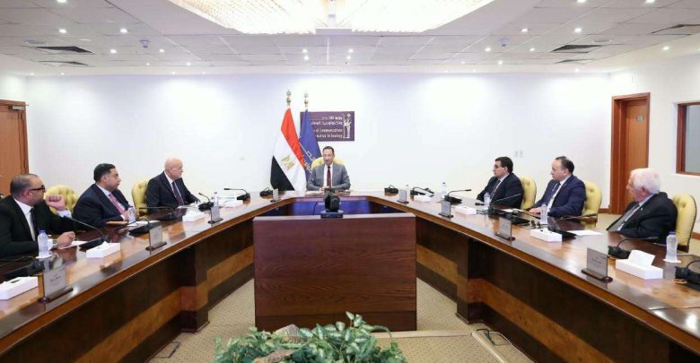 وزير الاتصالات ورئيس هيئة قضايا الدولة يشهدان توقيع بروتوكول تعاون