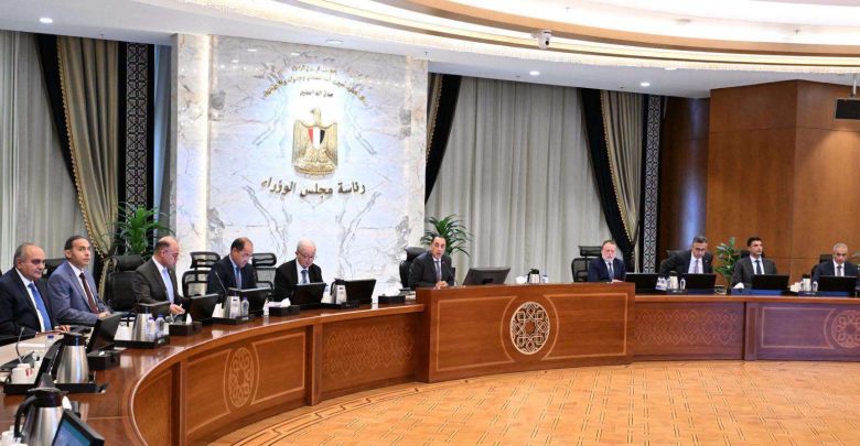 1.8 مليار دولار.. مدبولي يعلن تحسن العجز الكلي لميزان المدفوعات خلال 9 أشهر