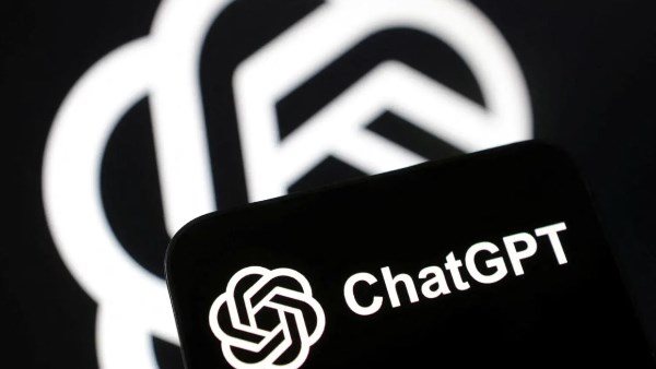 5 معلومات لا يجب مشاركتها مع ChatGPT.. احمِ بياناتك الشخصية والمالية