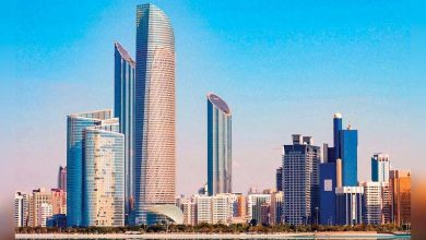 أبوظبي تمنح المستثمرين عاما إضافيا دون مقر.. ماذا يعني ذلك لسوق العقارات التجارية؟