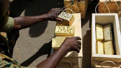 أزمة تسعير الذهب في السودان.. شركات التعدين تهدد بوقف الإنتاج وتطالب «المركزي» بتغيير الآلية
