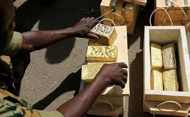 أزمة تسعير الذهب في السودان.. شركات التعدين تهدد بوقف الإنتاج وتطالب «المركزي» بتغيير الآلية