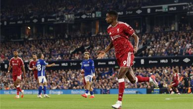 إيزاك يقود ليفربول لفوزه الأول في الدوري الإنجليزي بثنائية أمام إيبسويتش تاون