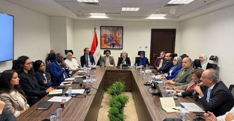 الإسكان والبنك الدولي يبحثان حلولًا ذكية لتحديات 3 مدن جديدة